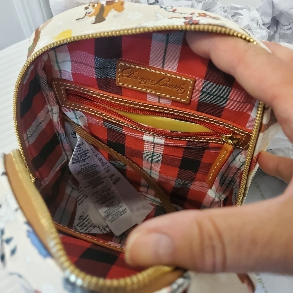 NWT Disney's Dooney & Bourke Holiday Santa's TAIL Backpack, collector's - Picture 8 of 10